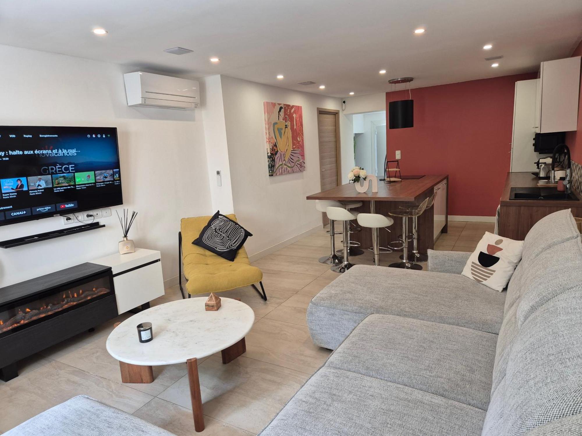 Magnifique Appartement 2 Chambres Avec 50 M2 De Jardin Privatif La Crau Buitenkant foto